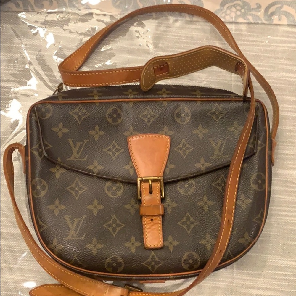 louis vuitton jeune fille 1994